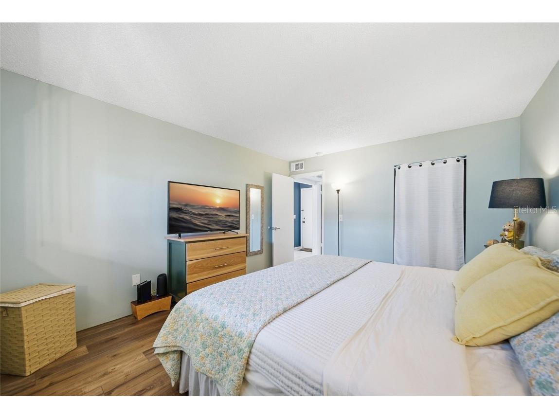 13717 Mission Oaks Boulevard Seminole FL 33776 TB8454165 image12