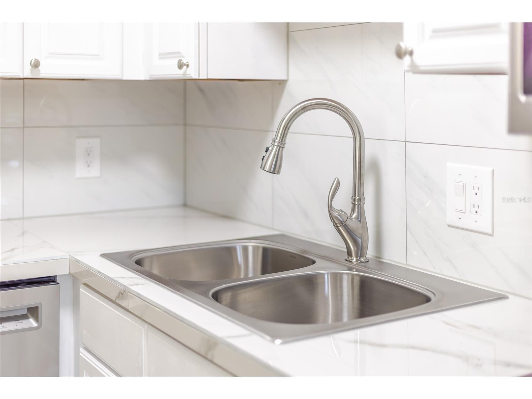 13718 Orange Sunset Drive #202 Tampa FL 33618 TB8407198 image12