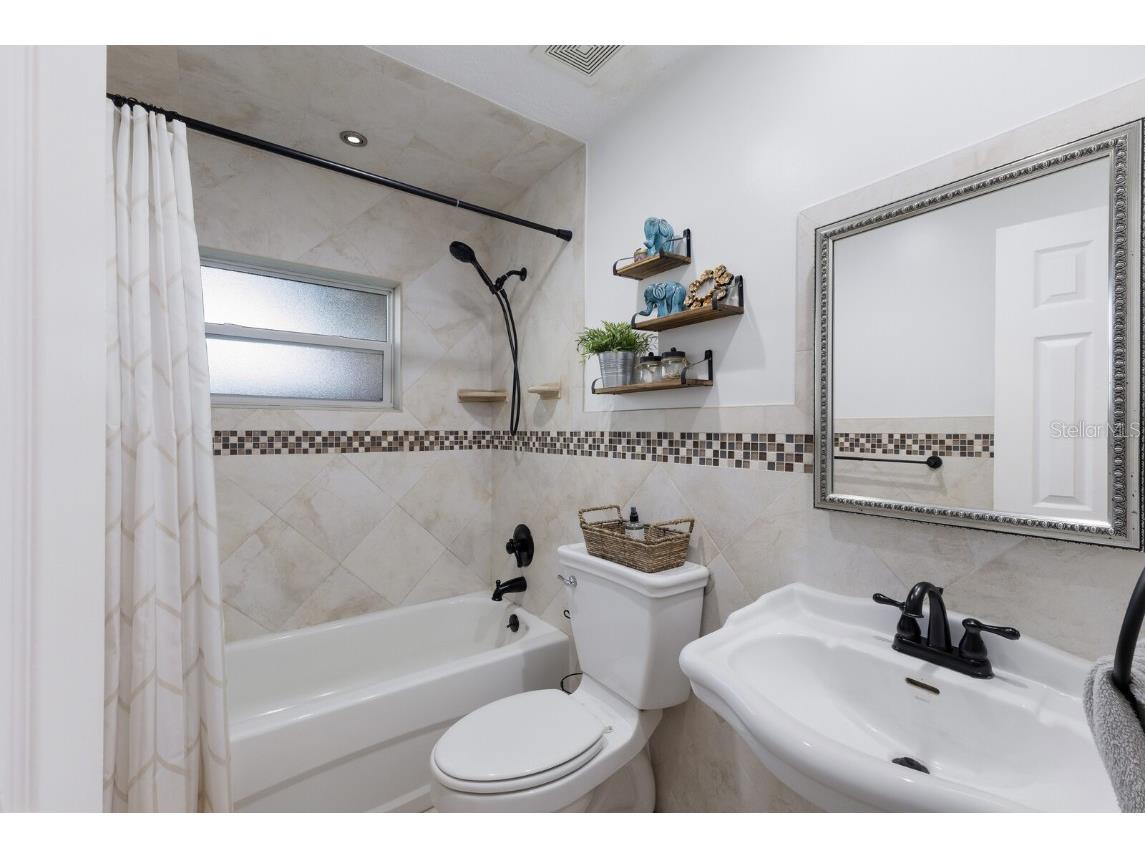 13719 Wilkes Drive Tampa FL 33618 A4663712 image21