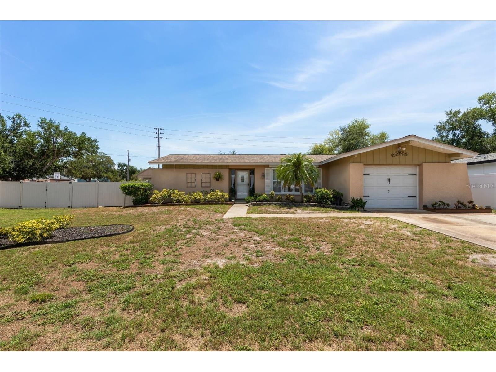 13720 94th Avenue Seminole FL 33776 TB8512629 image1
