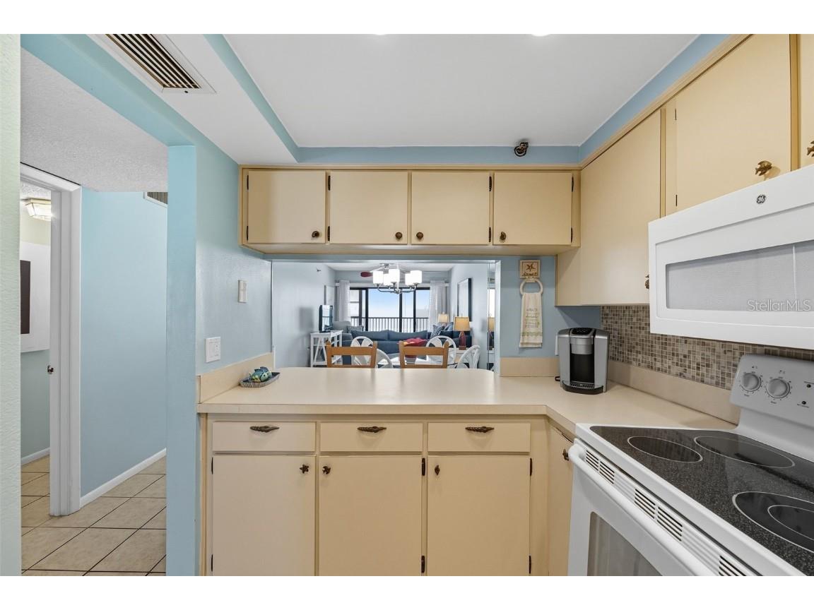 13720 Gulf Boulevard #609 Madeira Beach FL 33708 - GULF OF MEXICO - MADEIRA BEACH O6339022 image17