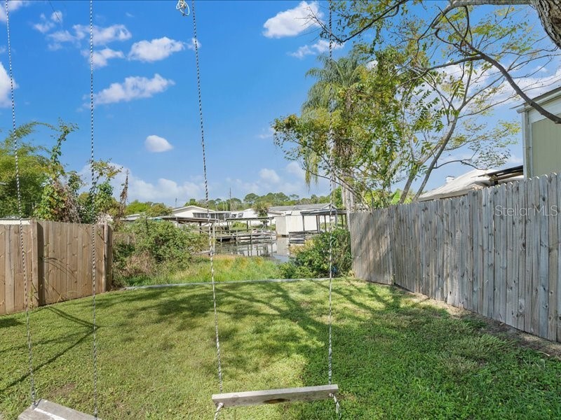 13721 Woodland Drive Astatula FL 34705 - LITTLE LAKE HARRIS G5079754 image1