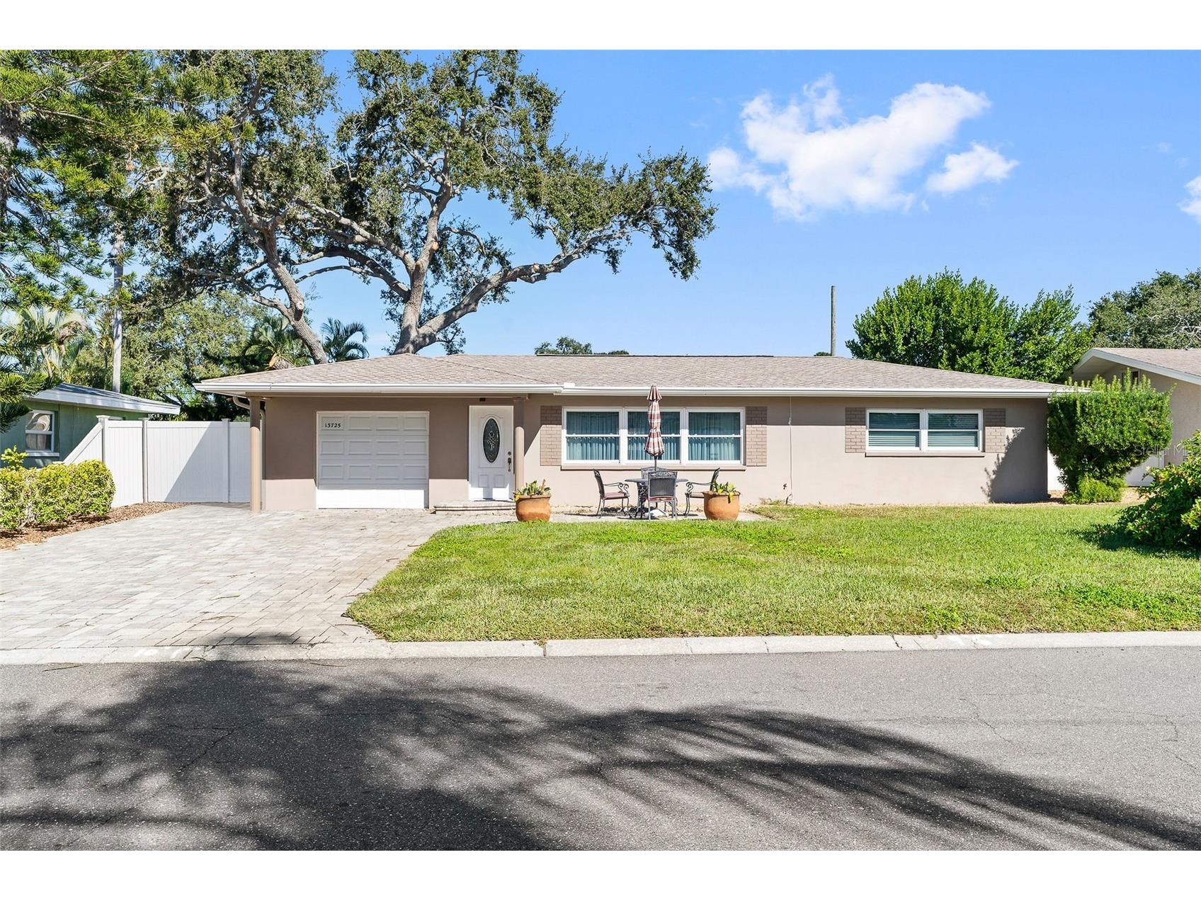 13725 Bermuda Drive Seminole FL 33776 TB8447478 image1