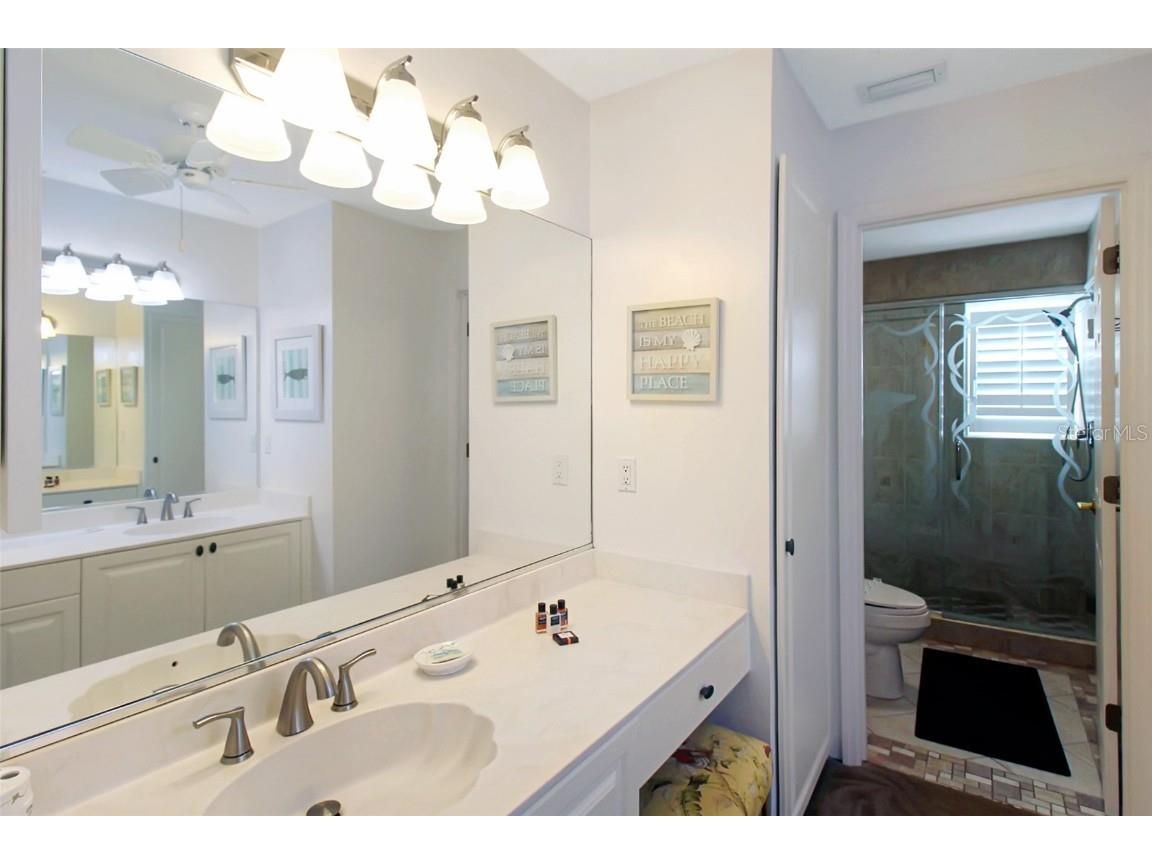 1373 Siesta Bayside Drive #1373-C Sarasota FL 34242 A4594327 image26