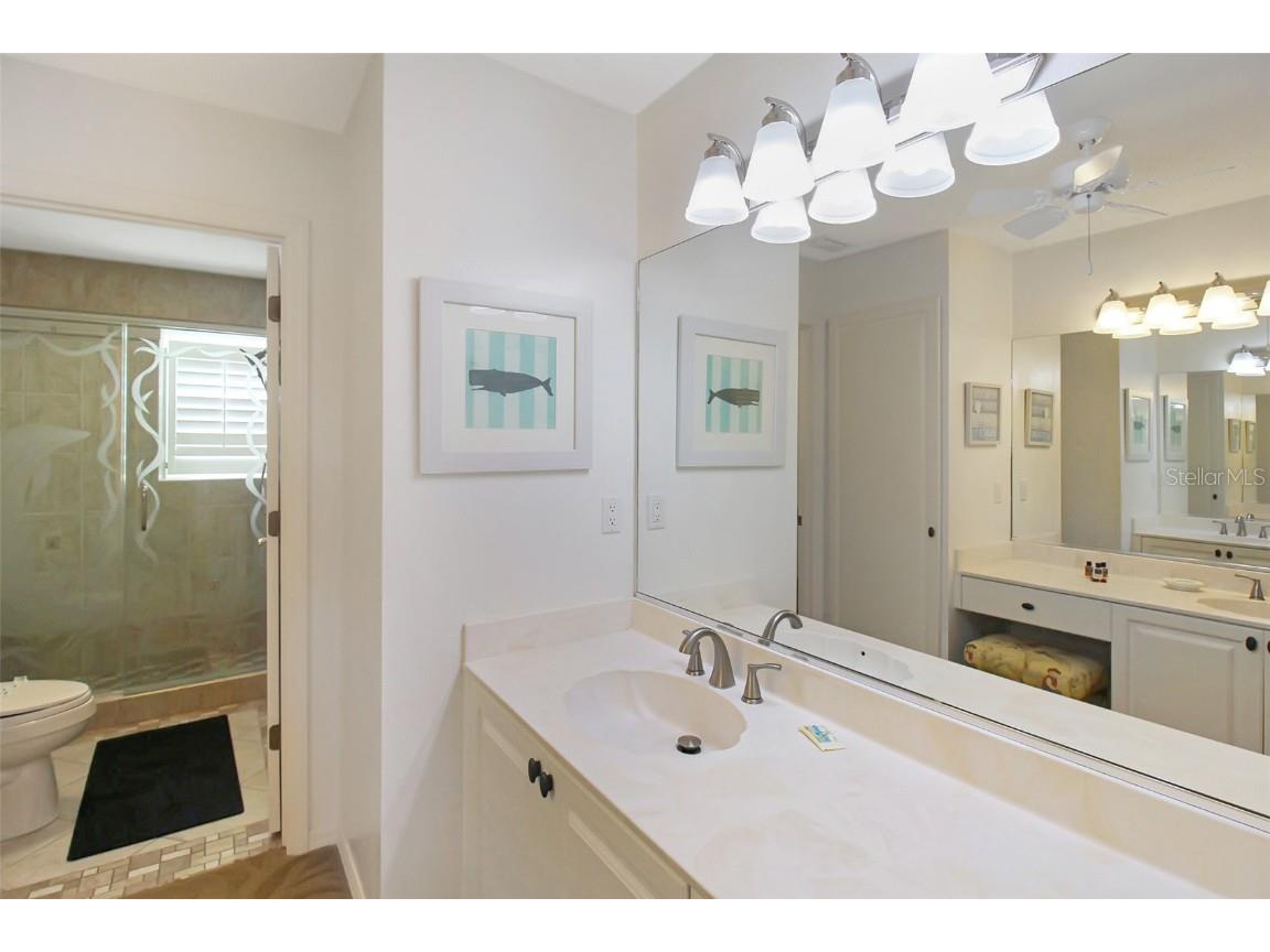 1373 Siesta Bayside Drive #1373-C Sarasota FL 34242 A4594327 image27