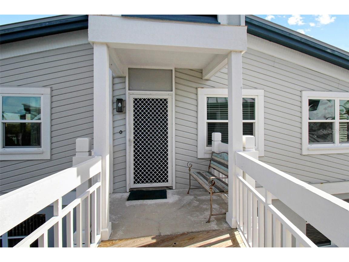 1373 Siesta Bayside Drive #1373-C Sarasota FL 34242 A4594327 image5