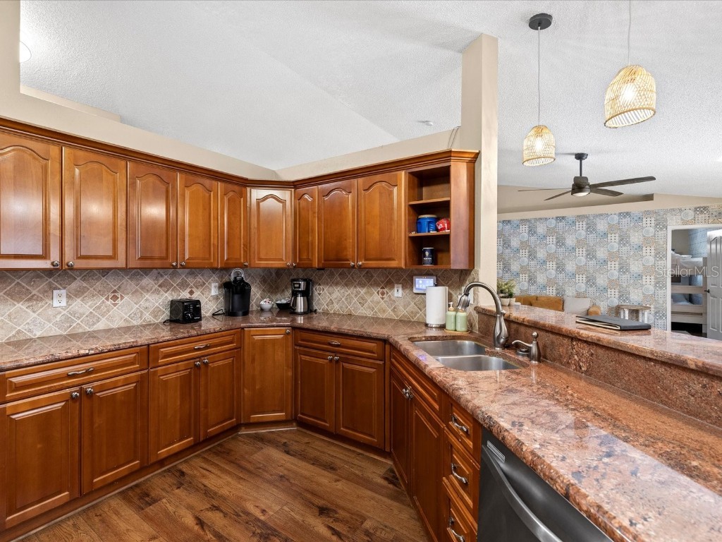 13734 76th Avenue Seminole FL 33776 TB8433729 image13