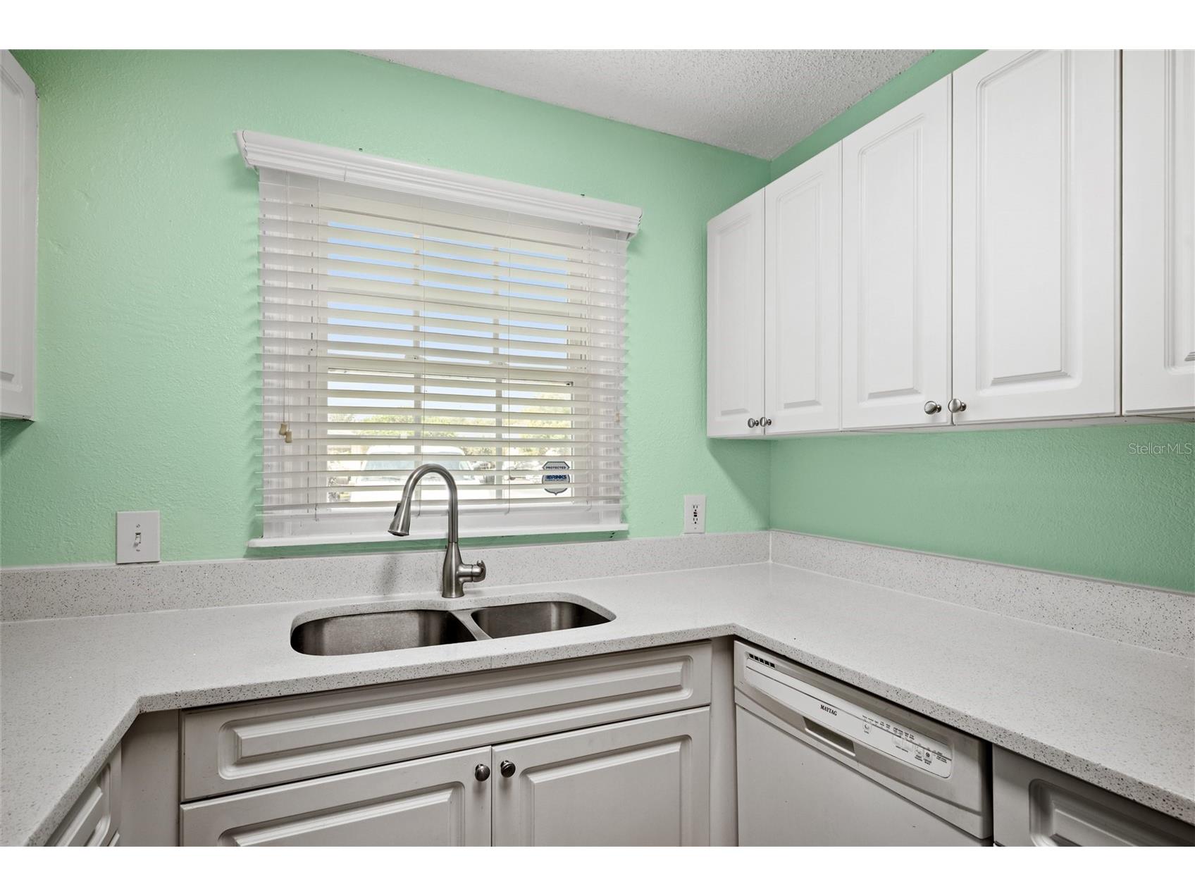 13734 Orange Sunset Drive Tampa FL 33618 - LAKE MAGDALENE TB8477492 image13