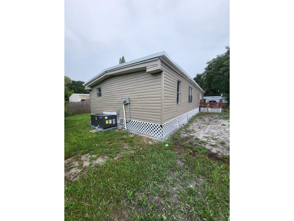 13737 60th Street N Clearwater FL 33760 A4616912 image1