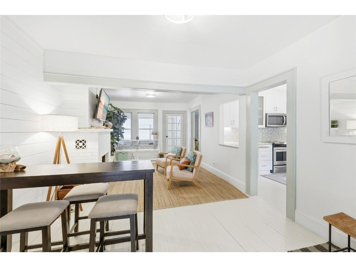 1374 20th Street Sarasota FL 34234 A4674981 image10