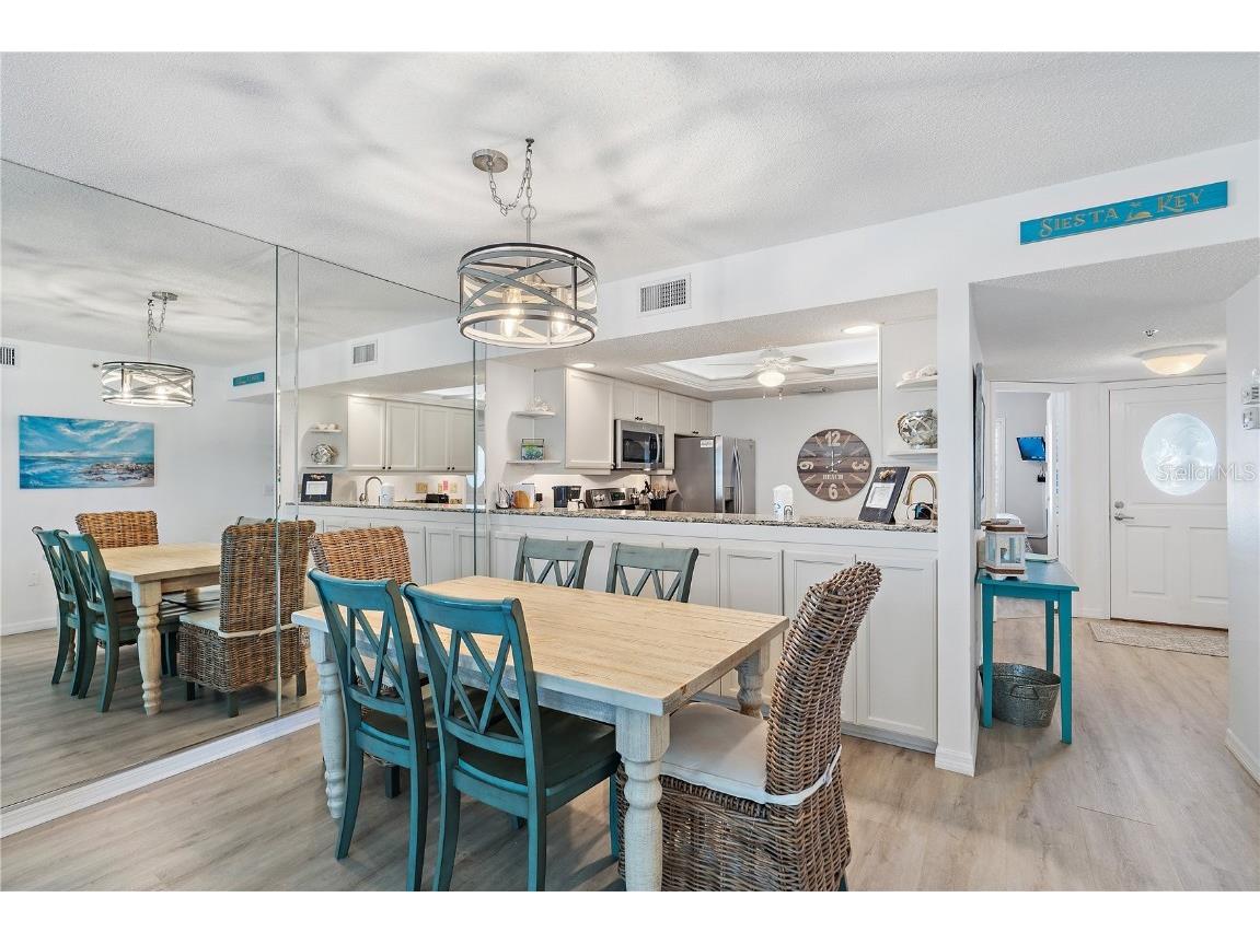 1374 Siesta Bayside Drive #1374-D Sarasota FL 34242 A4591689 image10