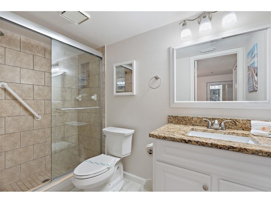 1374 Siesta Bayside Drive #1374-D Sarasota FL 34242 A4591689 image22