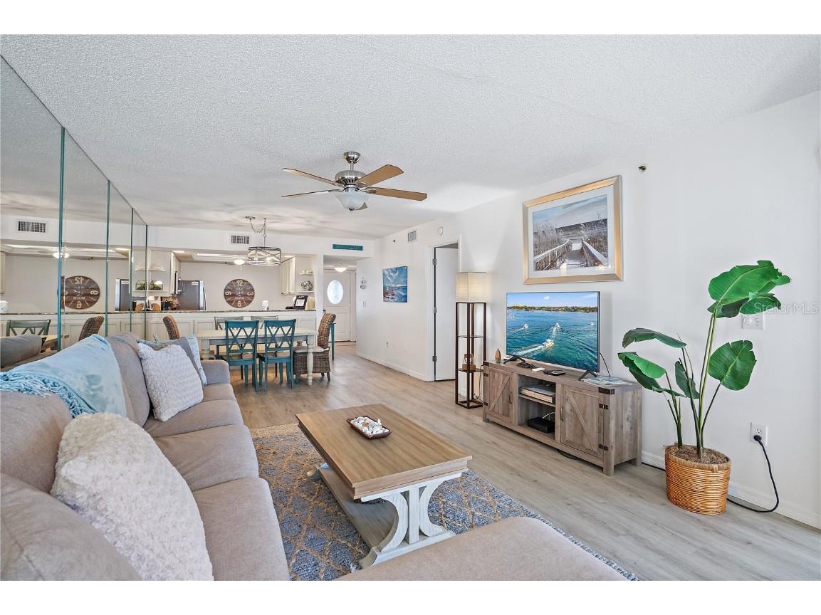 1374 Siesta Bayside Drive #1374-D Sarasota FL 34242 A4591689 image9