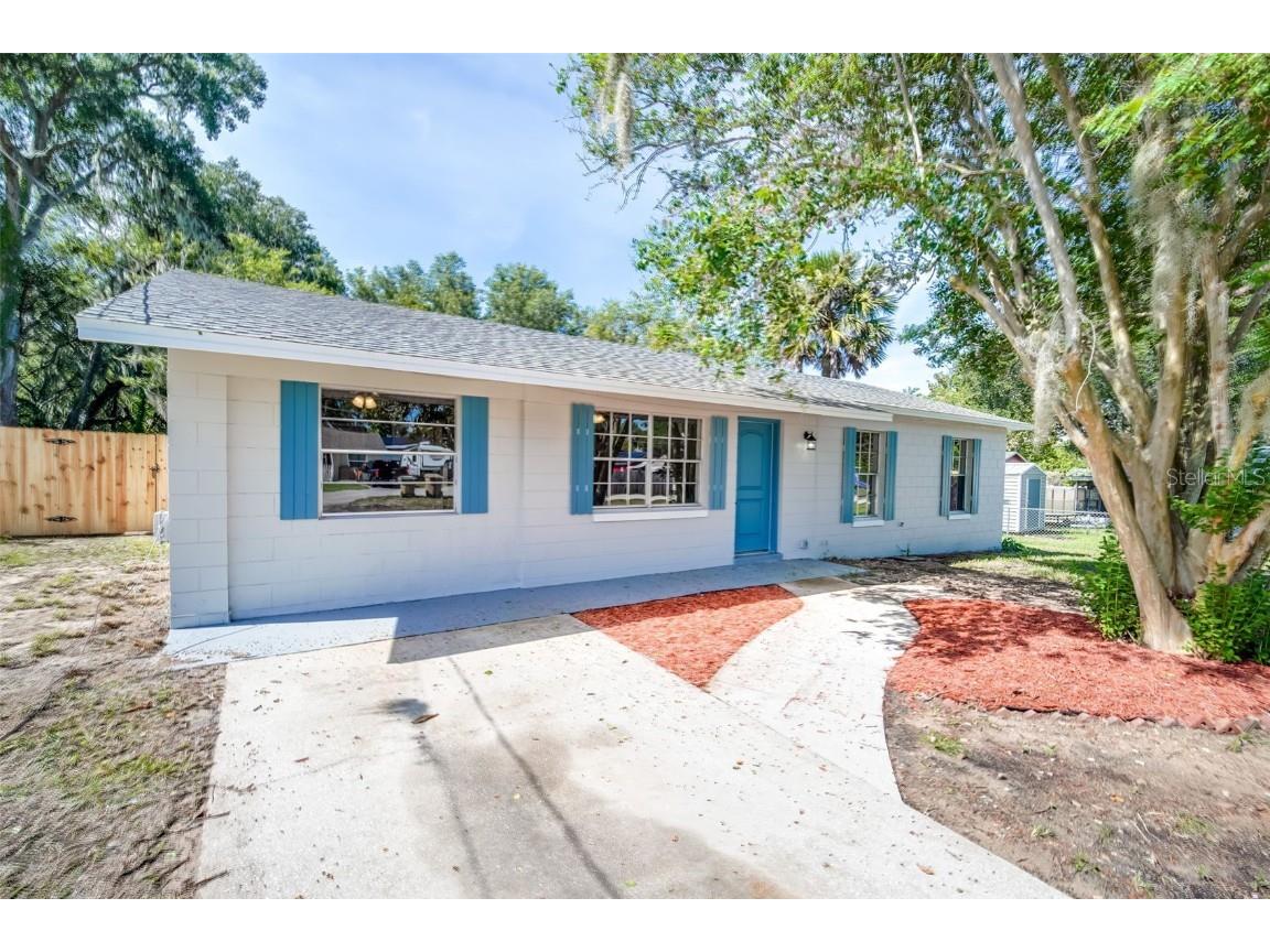 13740 Adams Street Grand Island FL 32735 G5072163 image1