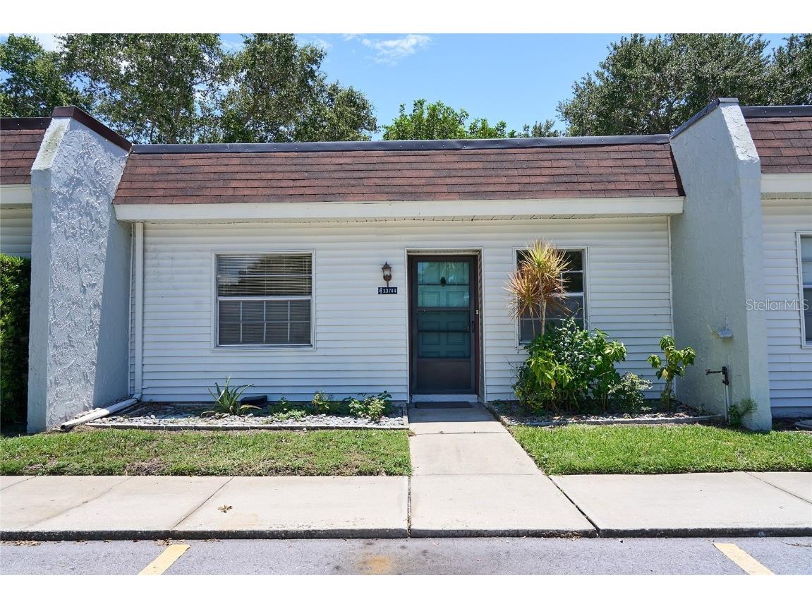 13744 Oakwood Lane #C Seminole FL 33776 U8253244 image1