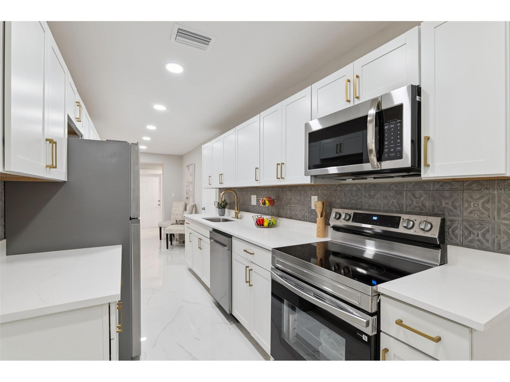1375 Lake Drive Casselberry FL 32707 O6387594 image16