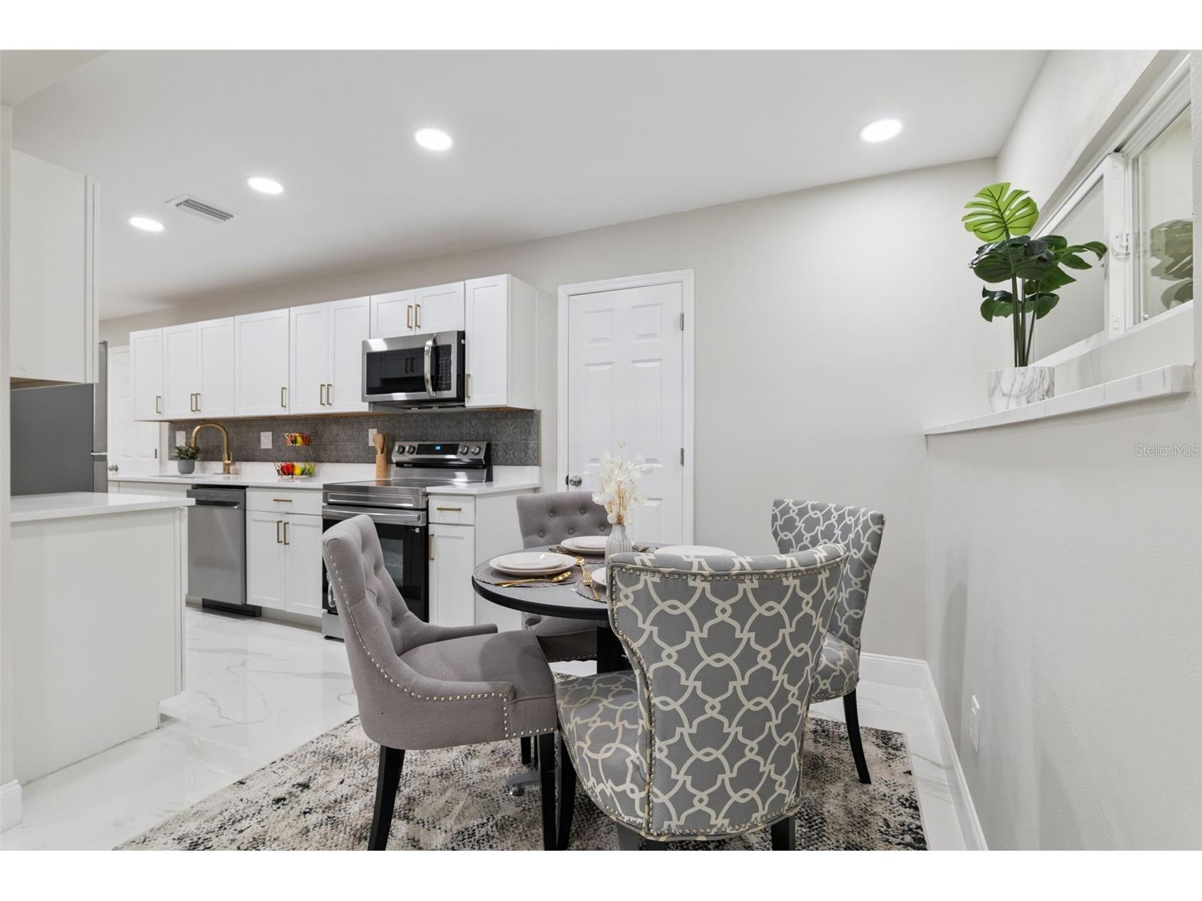 1375 Lake Drive Casselberry FL 32707 O6387594 image5