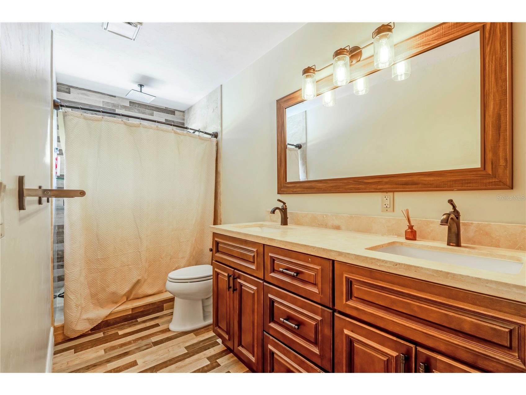 1375 Louis Court Deland FL 32720 V4950076 image32