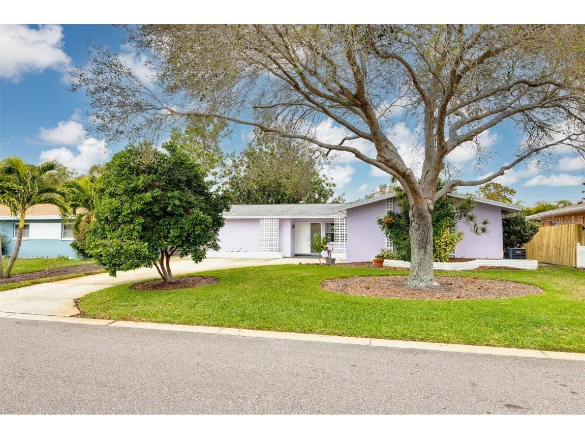 13751 Antigua Drive Seminole FL 33776 T3496014 image1