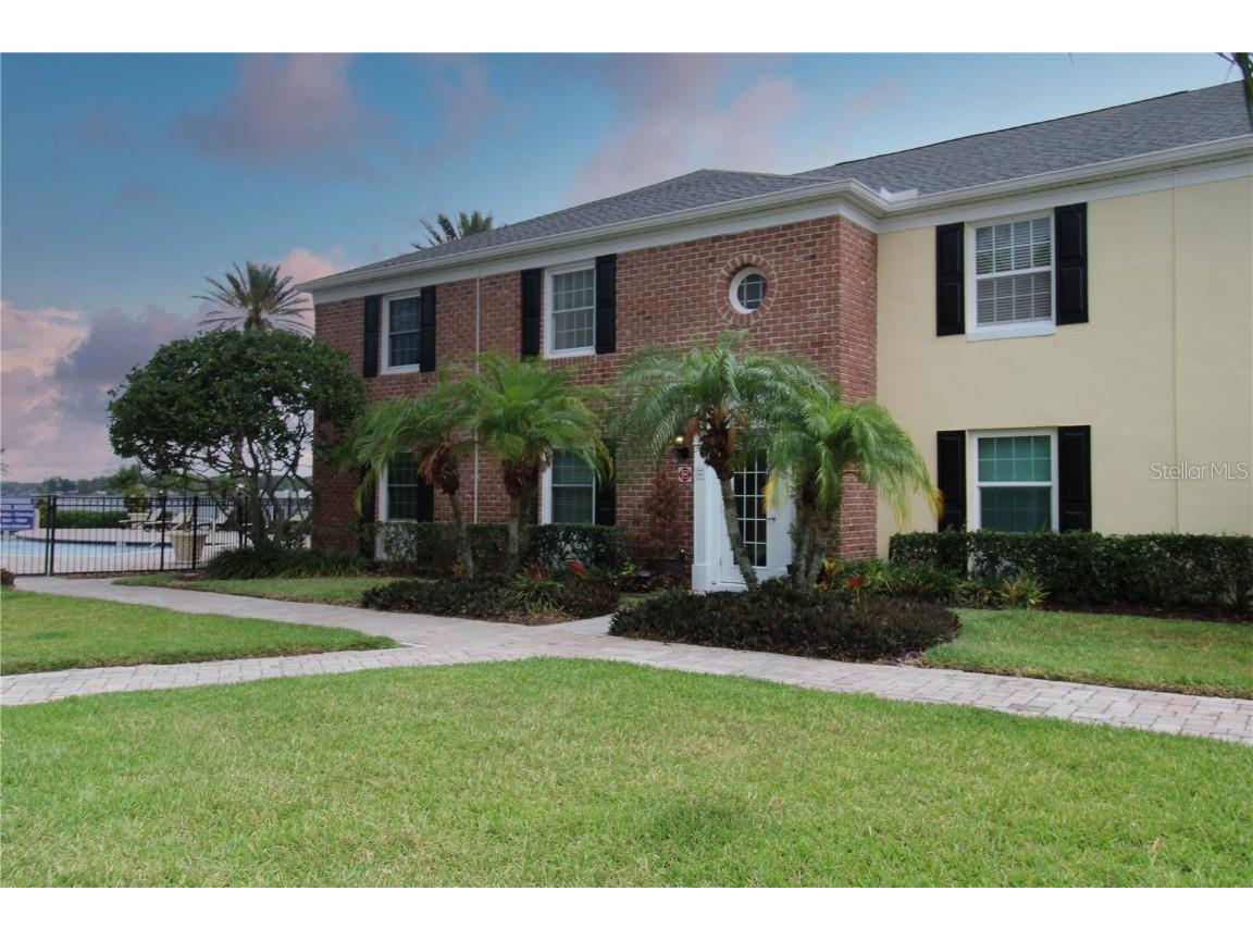 13754 Orange Sunset Drive #202 Tampa FL 33618 - LAKE MAGDALENE T3447417 image1