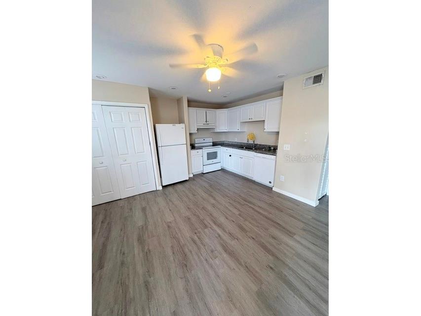 13756 Orange Sunset Drive #101 Tampa FL 33618 - LAKE MAGDALENE A4694413 image4