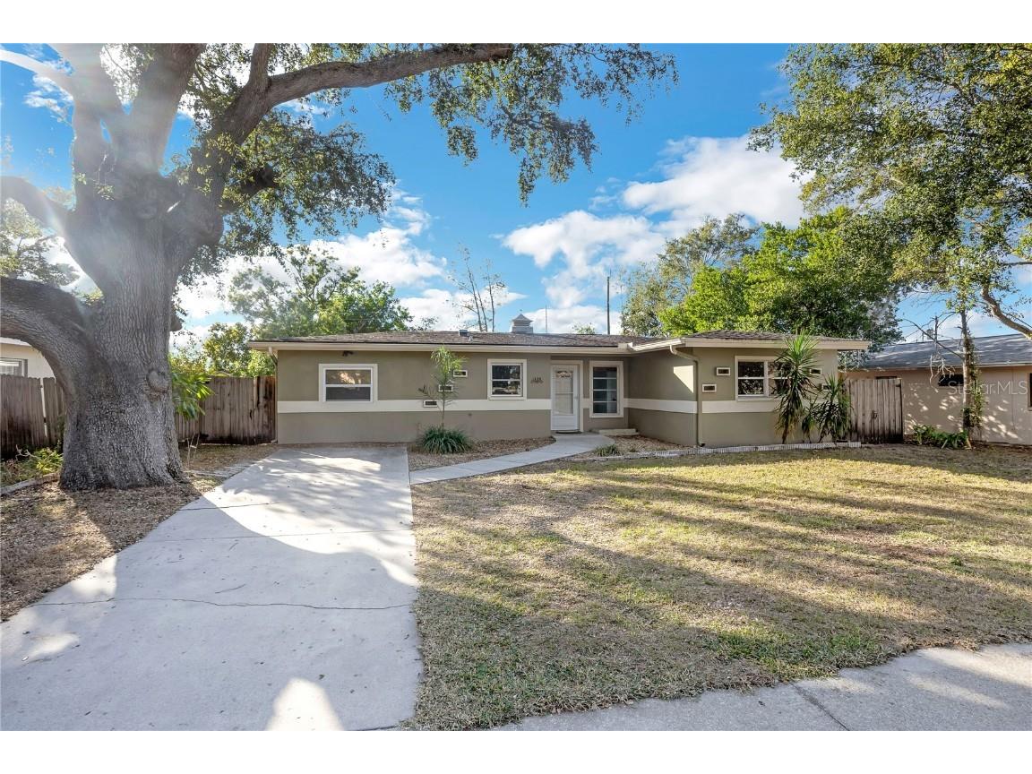 1376 Robin Hood Lane Dunedin FL 34698 T3485233 image1