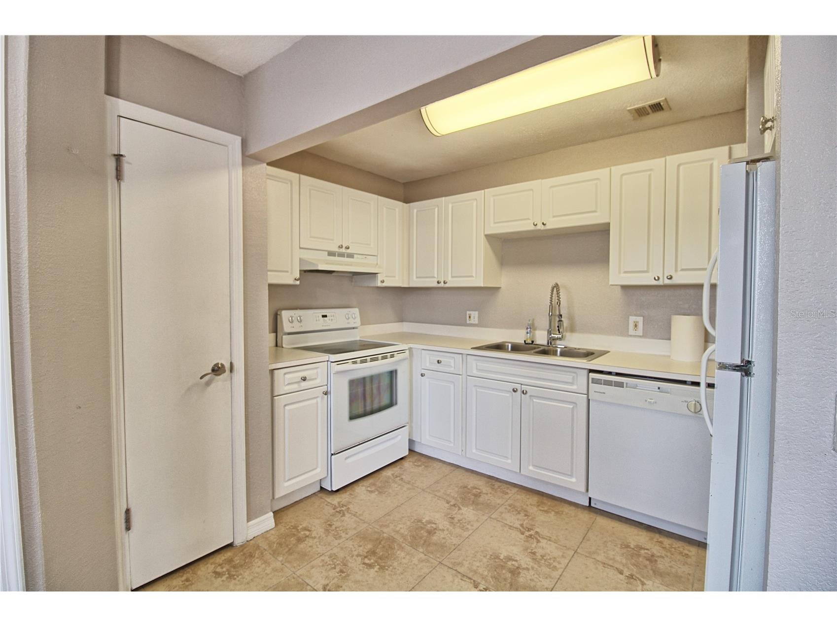 13760 Orange Sunset Drive #201 Tampa FL 33618 TB8478978 image7