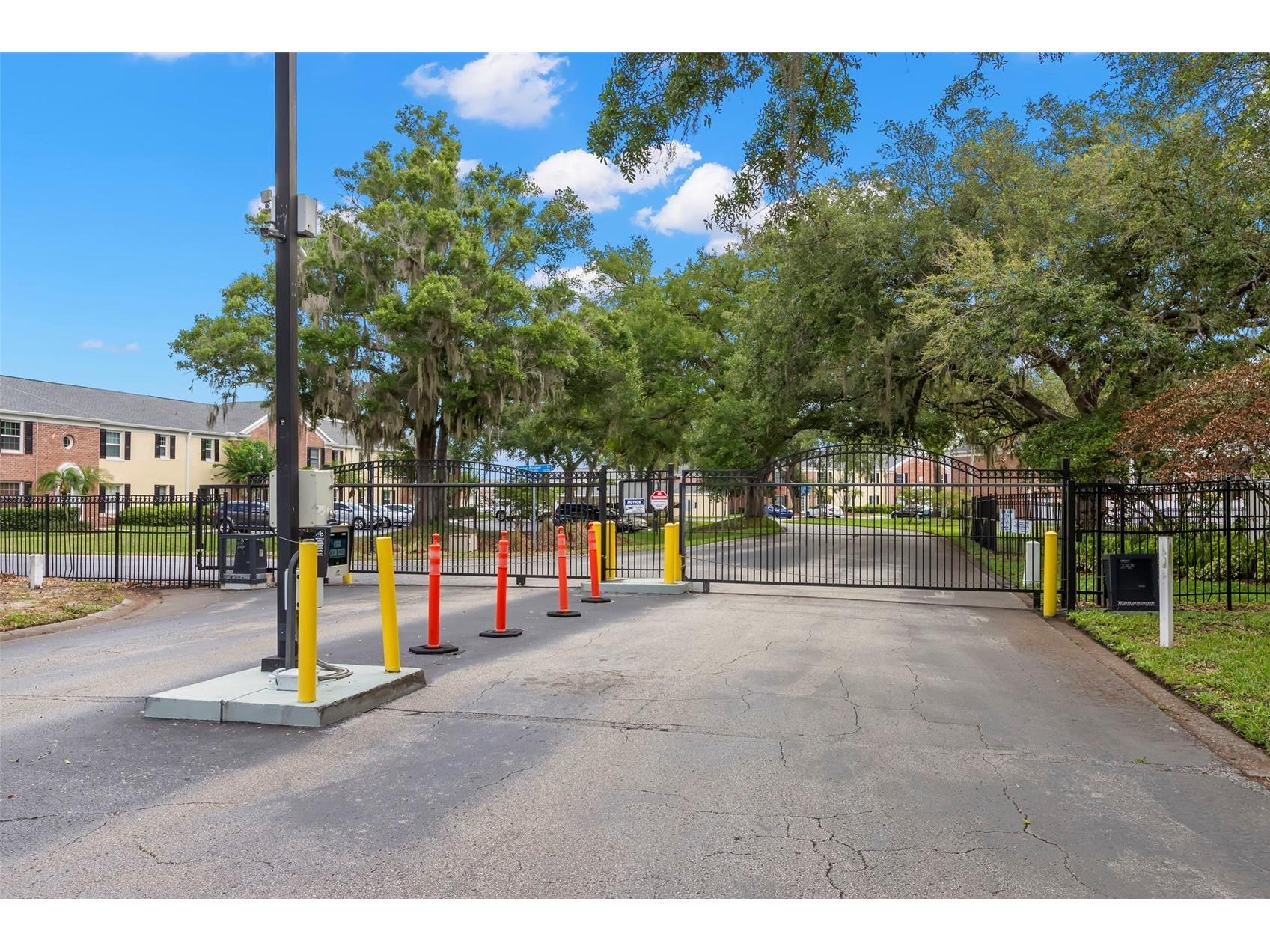 13762 Orange Sunset Drive #102 Tampa FL 33618 - LAKE MAGDALENE TB8510826 image3