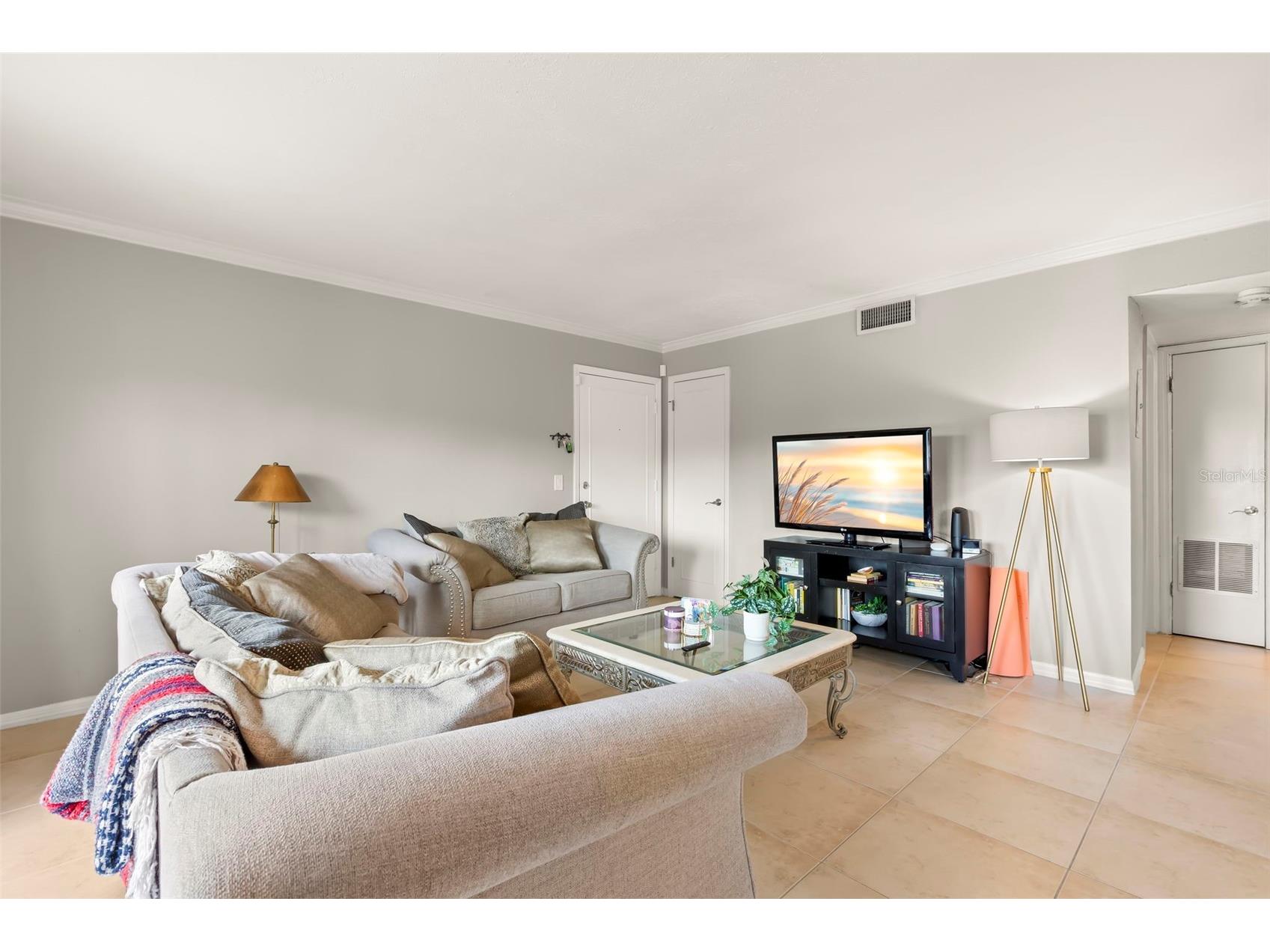 13762 Orange Sunset Drive #102 Tampa FL 33618 - LAKE MAGDALENE TB8510826 image8