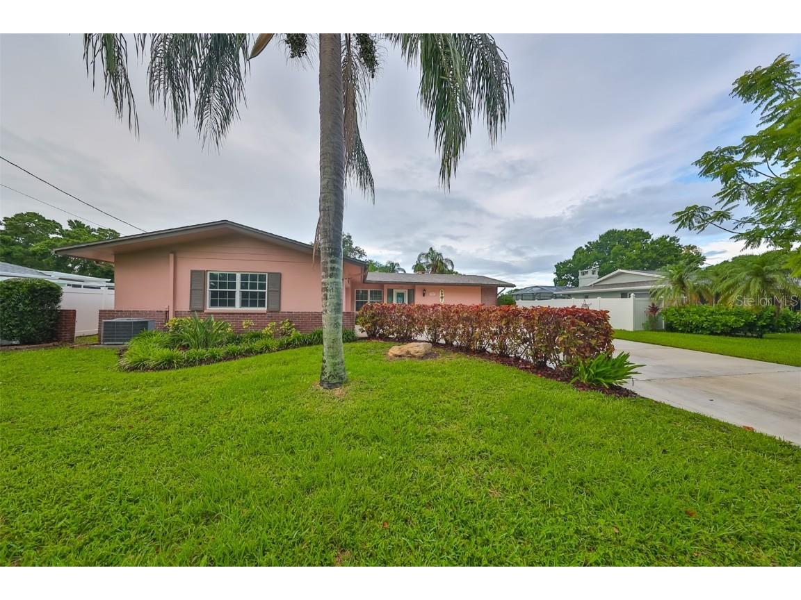 13764 Wilcox Road Largo FL 33774 - Grove Lake U8248147 image1