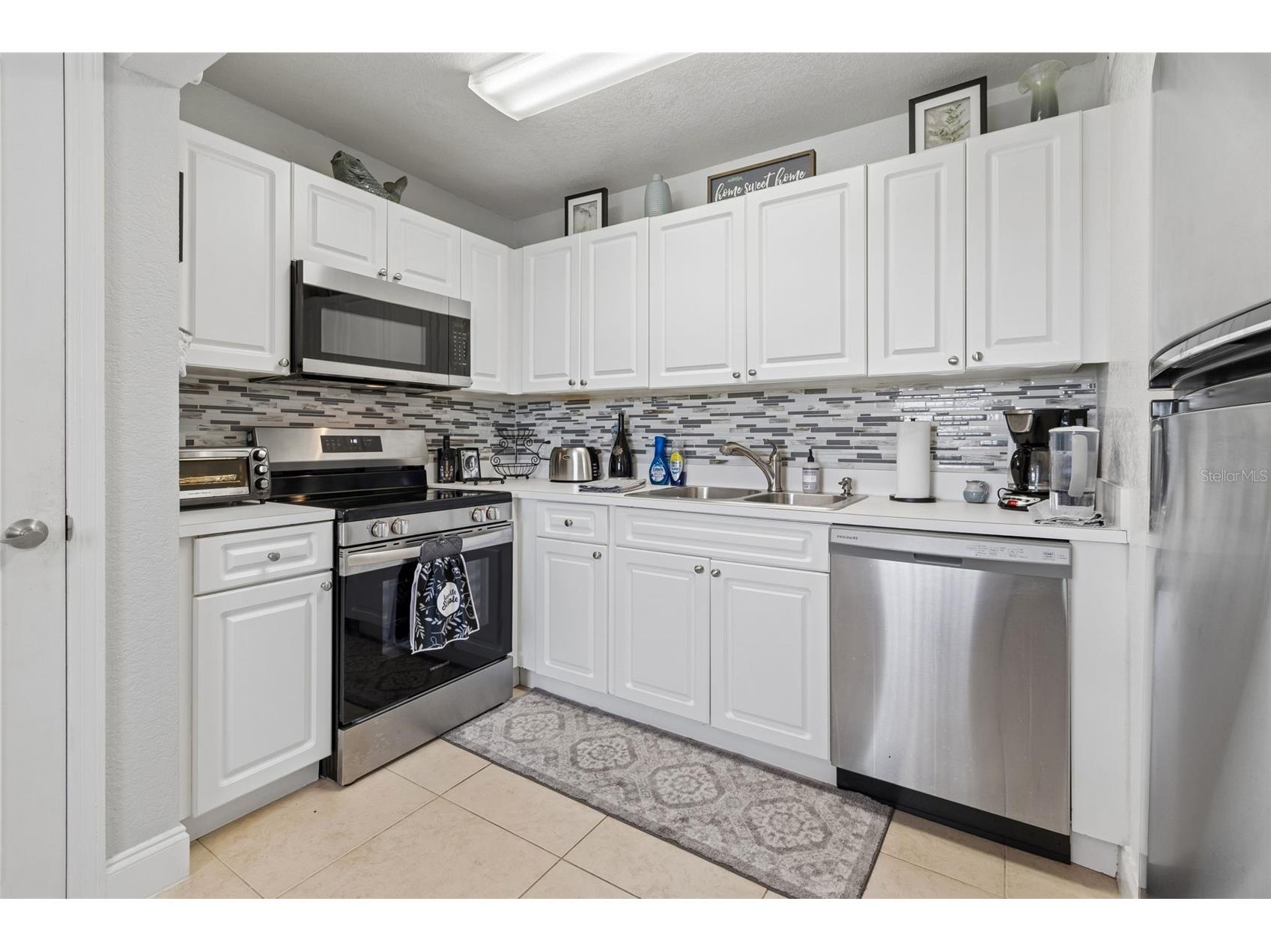 13765 Juniper Blossom Drive #101 Tampa FL 33618 - LAKE MAGDALENE TB8498119 image19