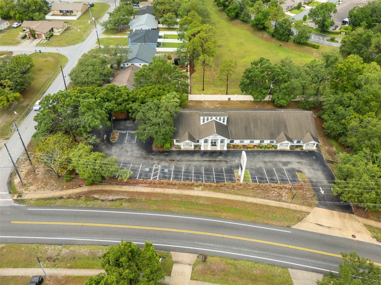 1377 Deltona Boulevard Spring Hill FL 34606 W7887319 image25