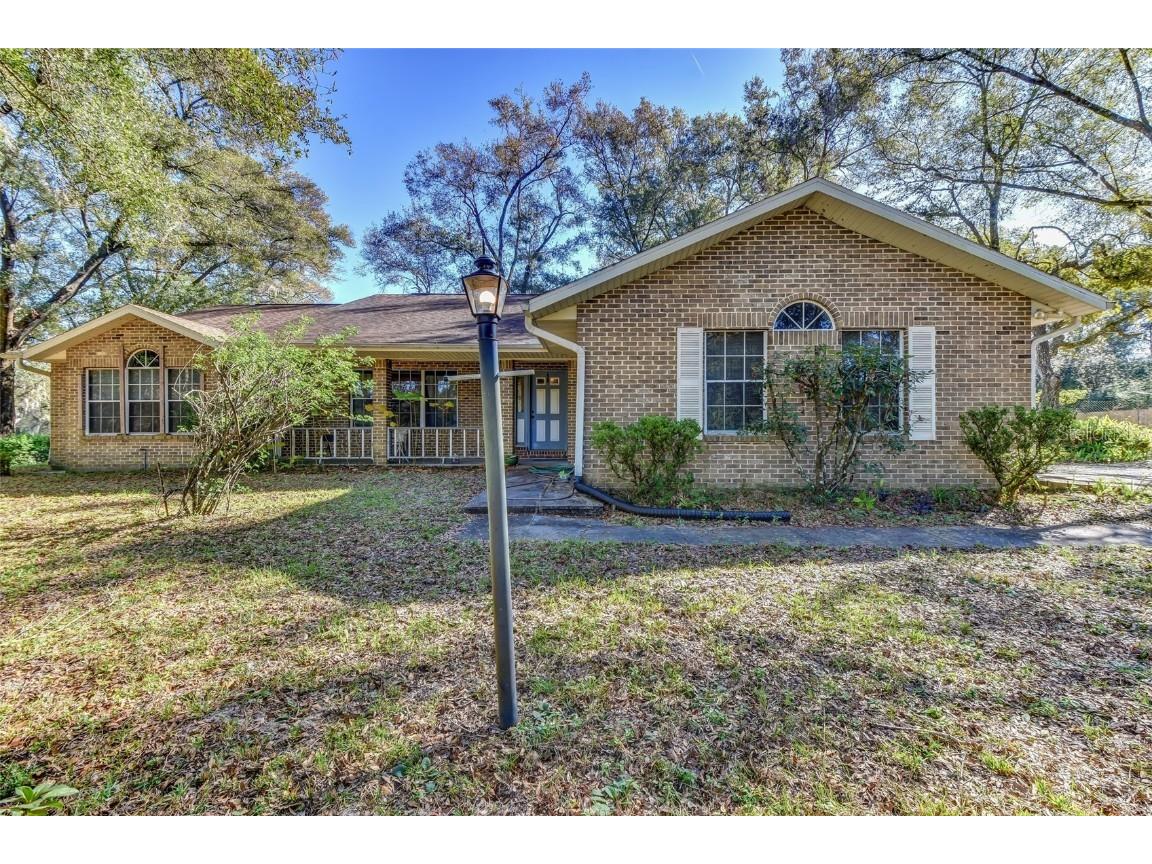 1377 Holly Drive Deland FL 32720 V4928123 image1