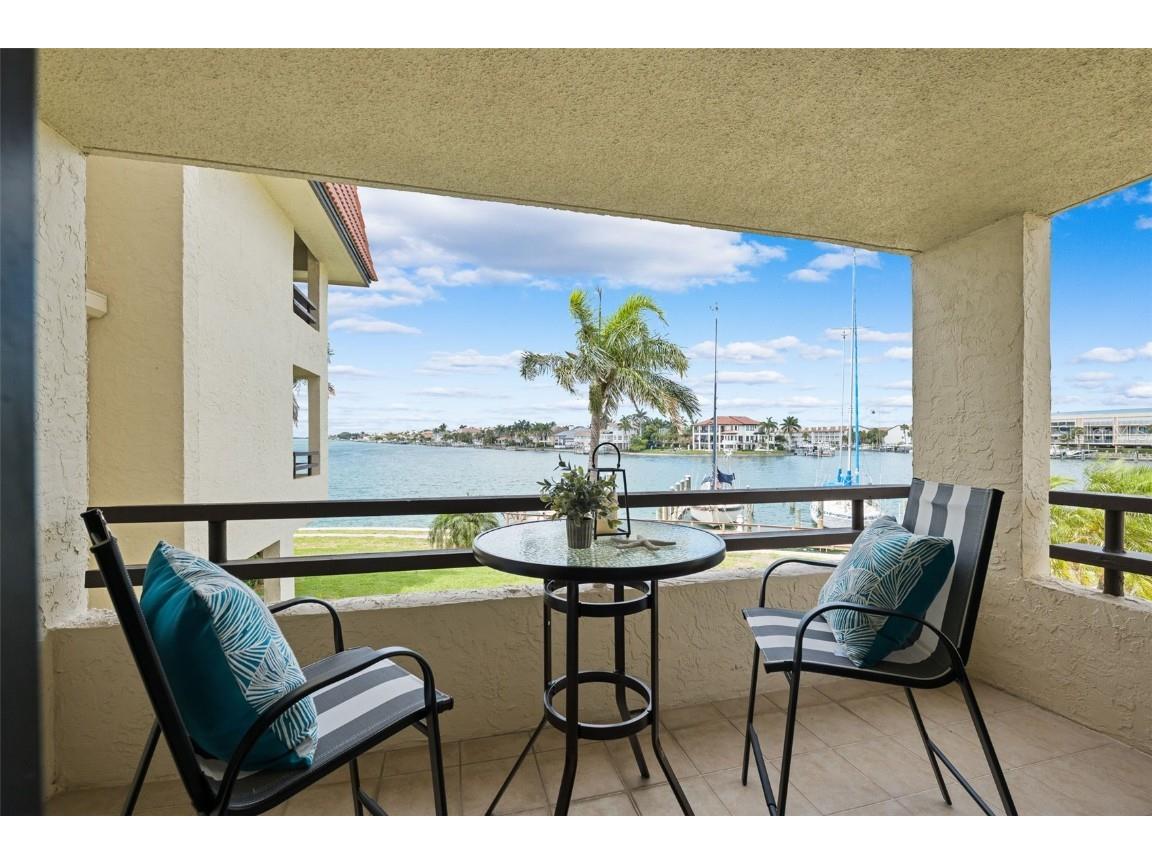 138 1st Street E #106 Tierra Verde FL 33715 TB8387749 image1