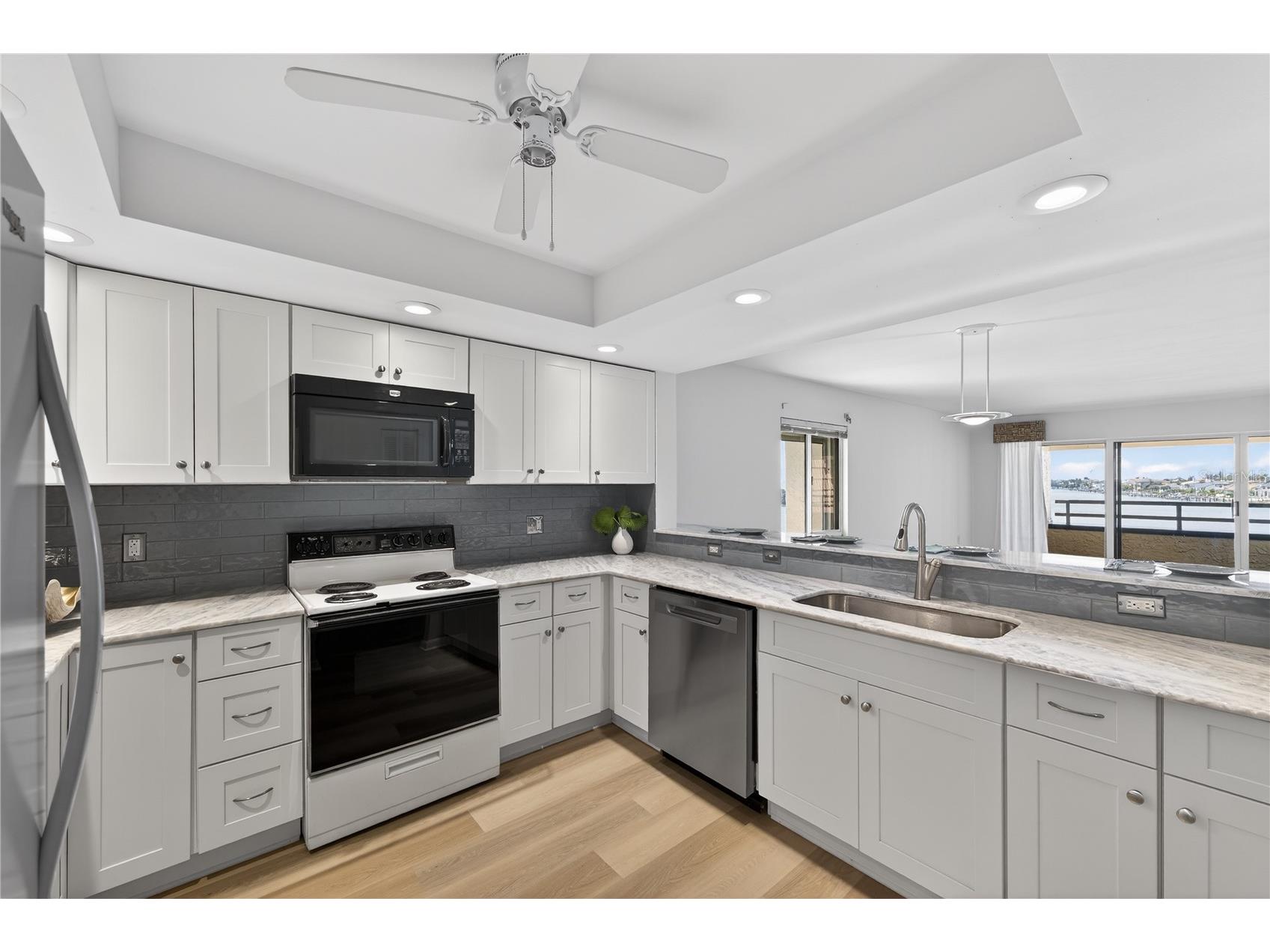 138 1st Street E #302 Saint Petersburg FL 33715 - TAMPA BAY/GULF OF MEXICO U8249724 image12