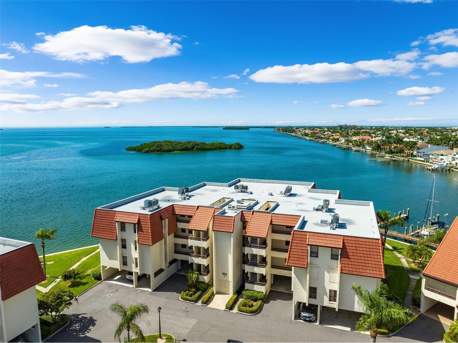 138 1st Street E #302 Saint Petersburg FL 33715 - TAMPA BAY/GULF OF MEXICO U8249724 image2