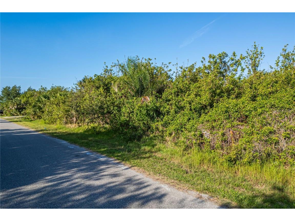 138 Edgemere Street NW Port Charlotte FL 33948 C7510121 image2