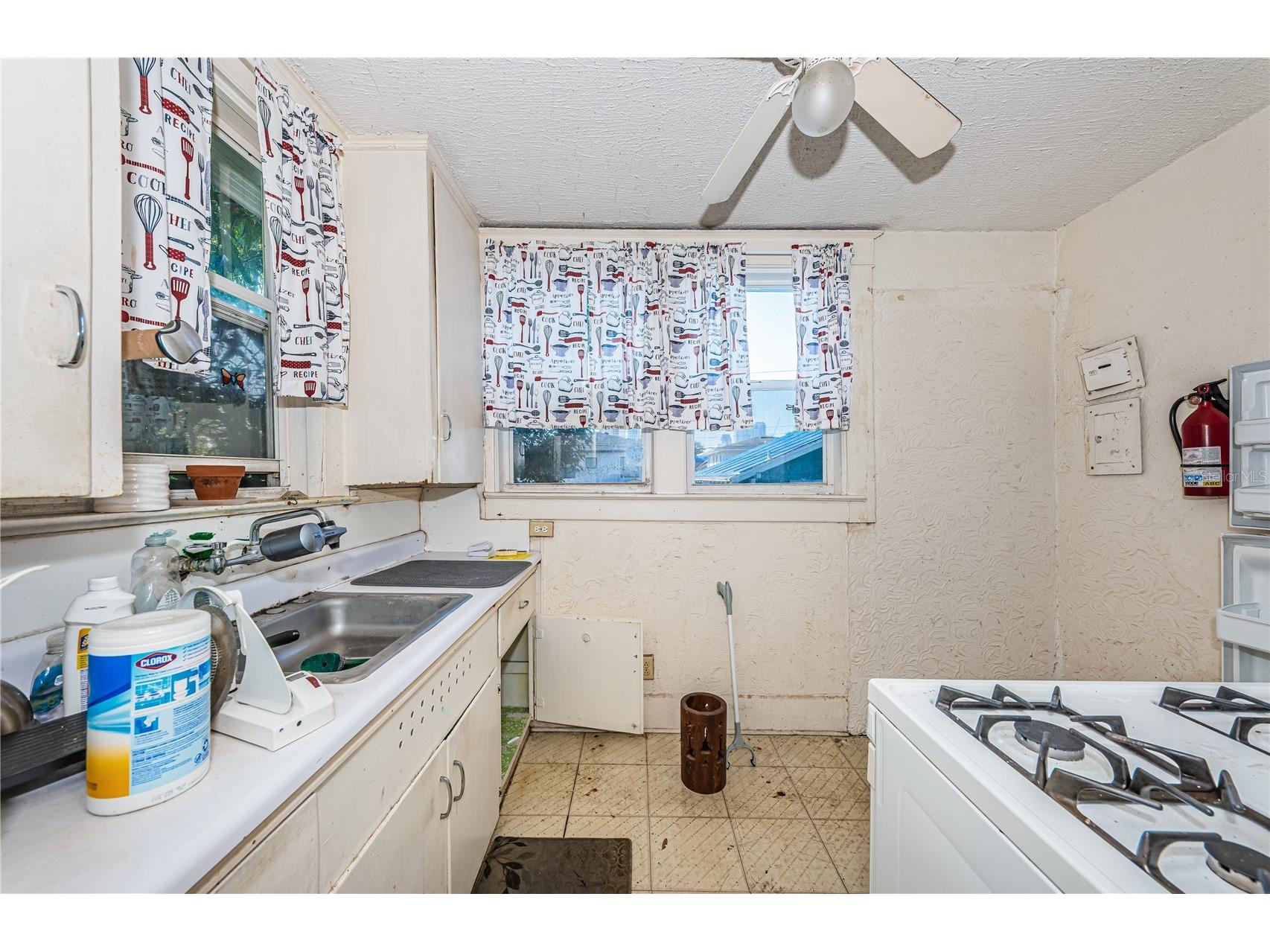 138 10th Avenue NE Saint Petersburg FL 33701 TB8475248 image6
