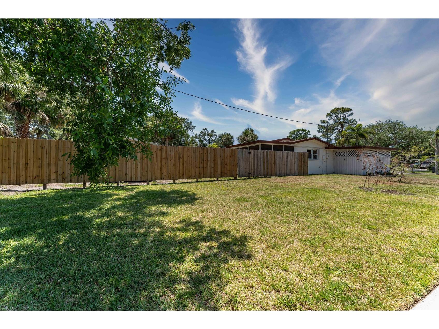 138 Pearl Avenue Sarasota FL 34243 A4691706 image31