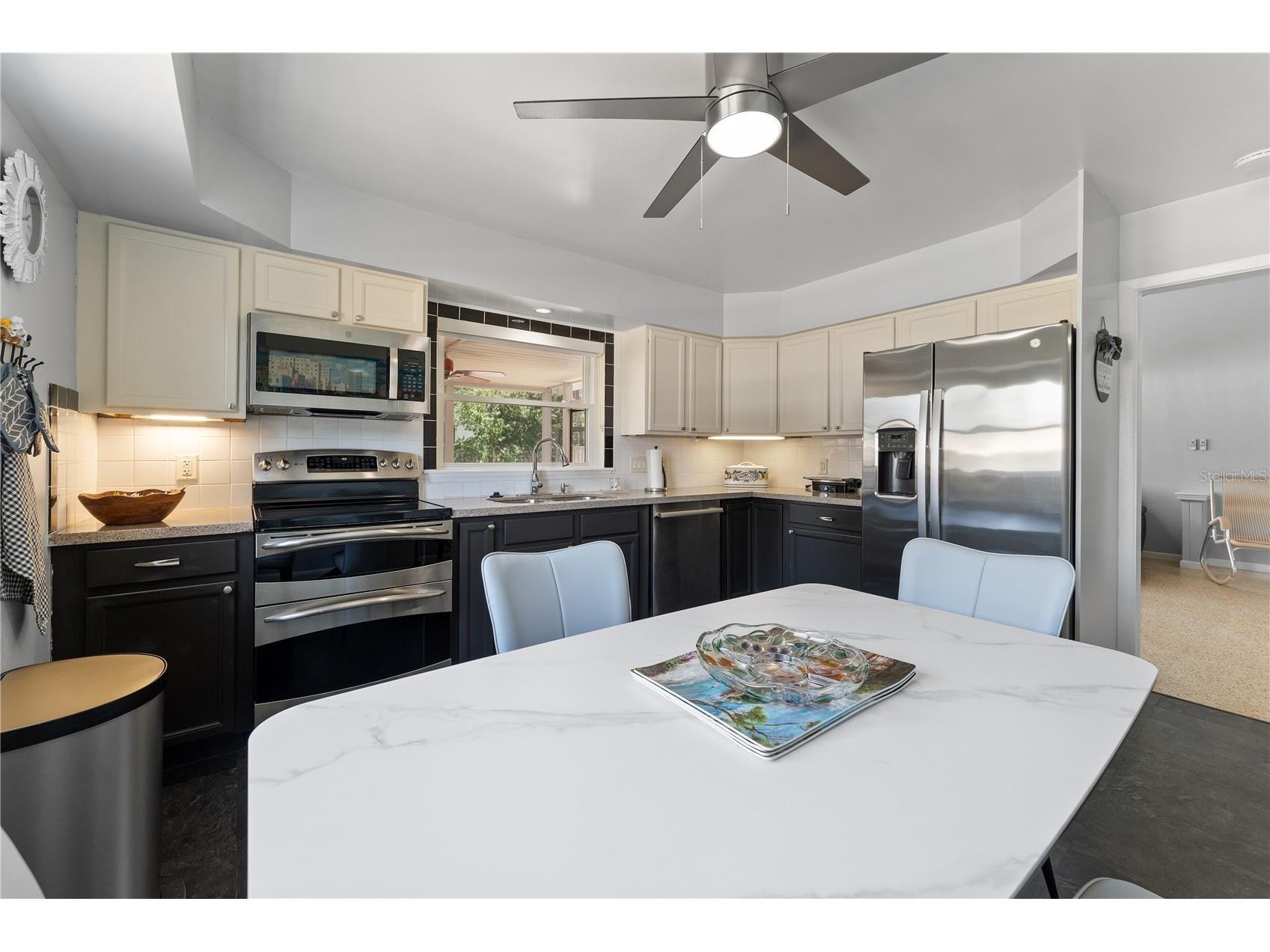 138 Pearl Avenue Sarasota FL 34243 A4691706 image7