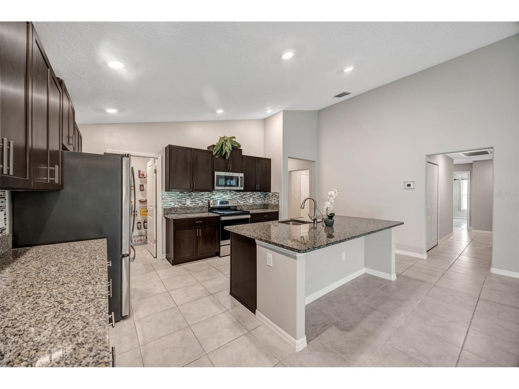 138 Rain Berry Avenue Ruskin FL 33570 TB8507799 image40