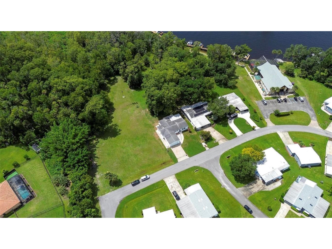 138 Sher Lane Debary FL 32713 V4937510 image1