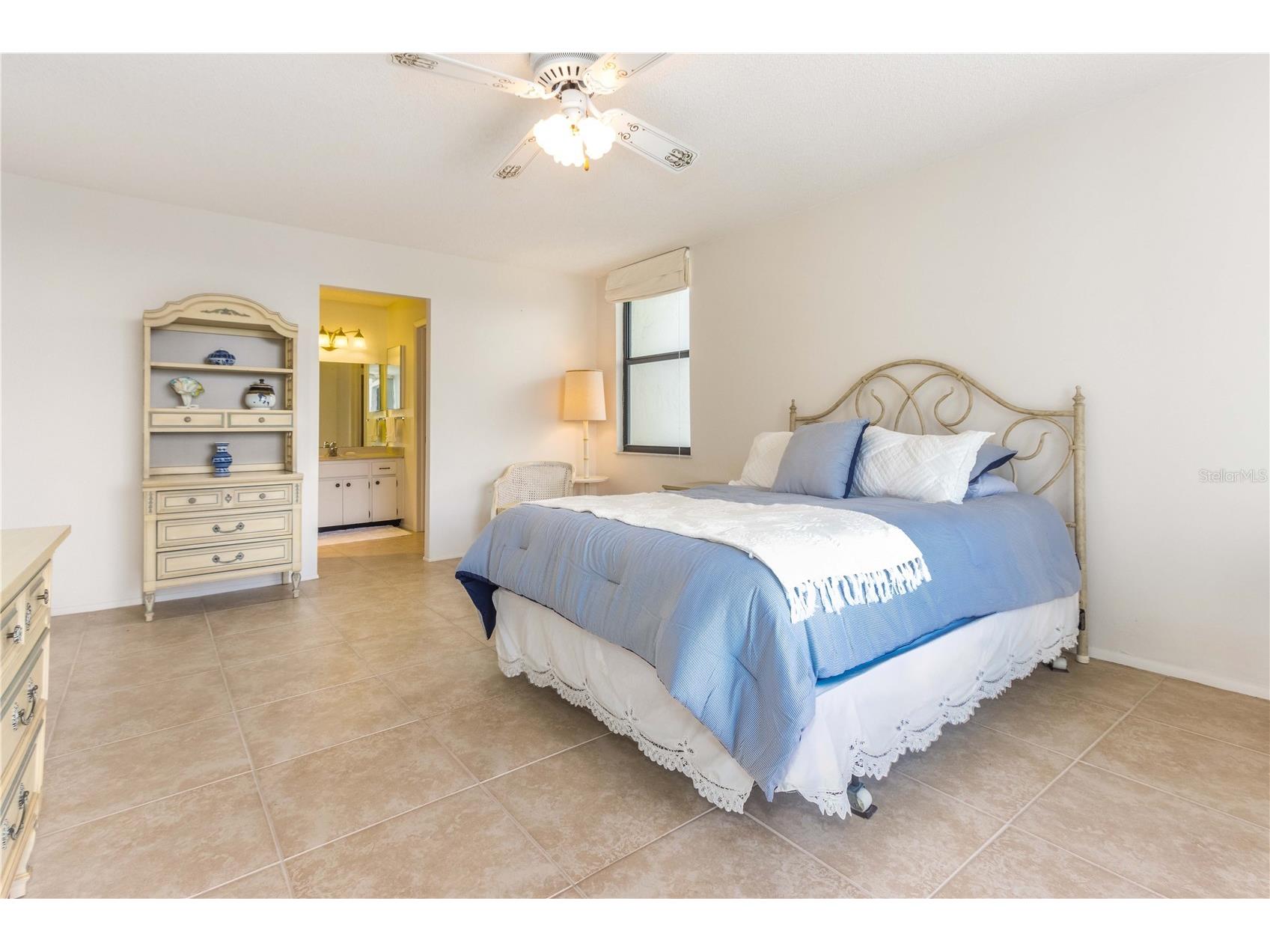 1380 Gulf Boulevard #307 Clearwater Beach FL 33767 - GULF OF MEXICO U8241002 image42