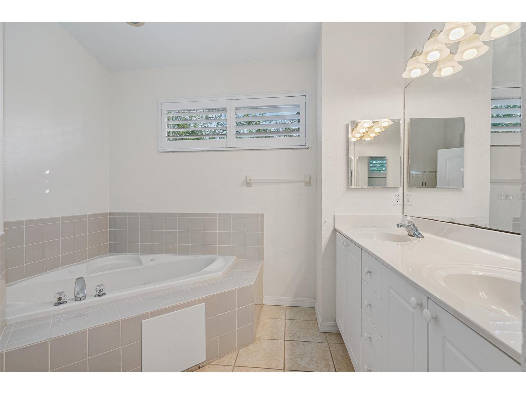 1381 Curlew Road Dunedin FL 34698 TB8511550 image25
