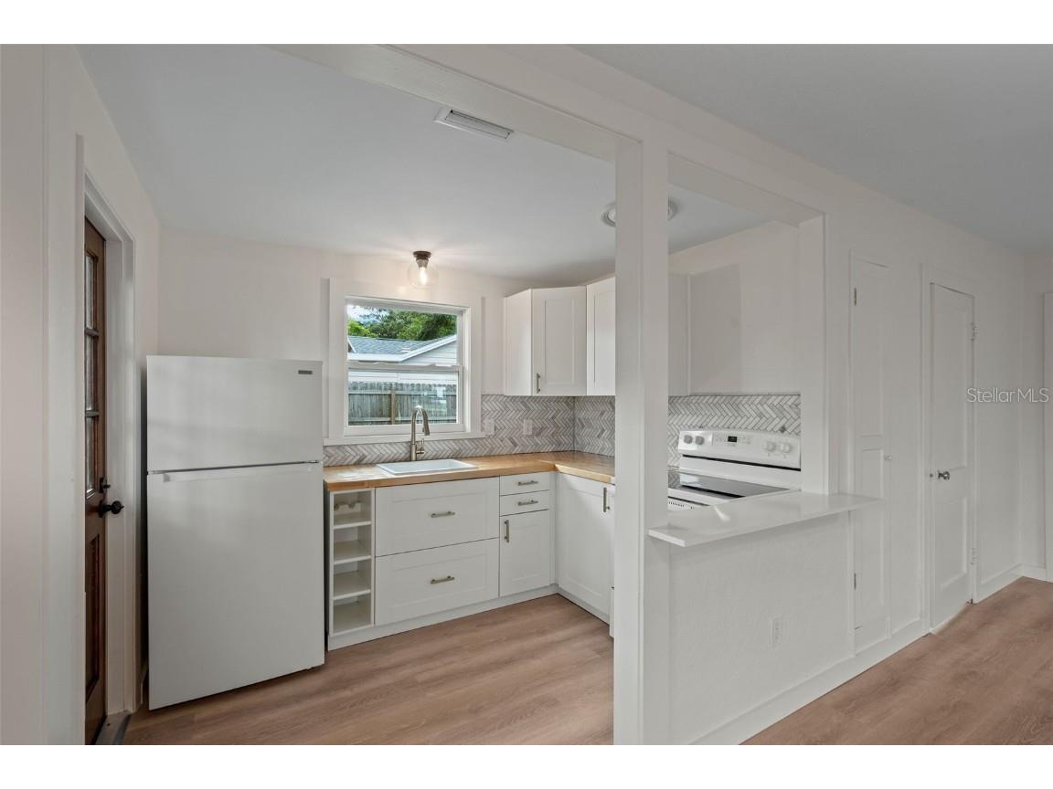 1381 Hibiscus Street Clearwater FL 33755 TB8445109 image4