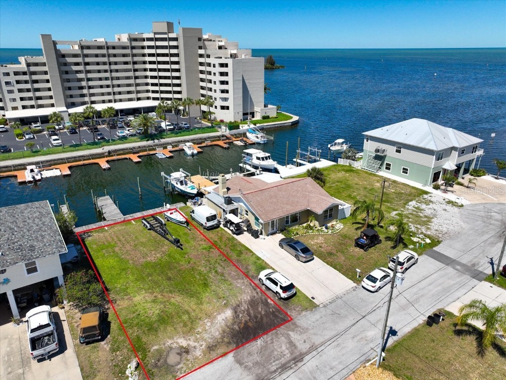 13811 Celida Hudson FL 34667 - DIRECT GULF ACCESS AND VIEWS W7863454 image1