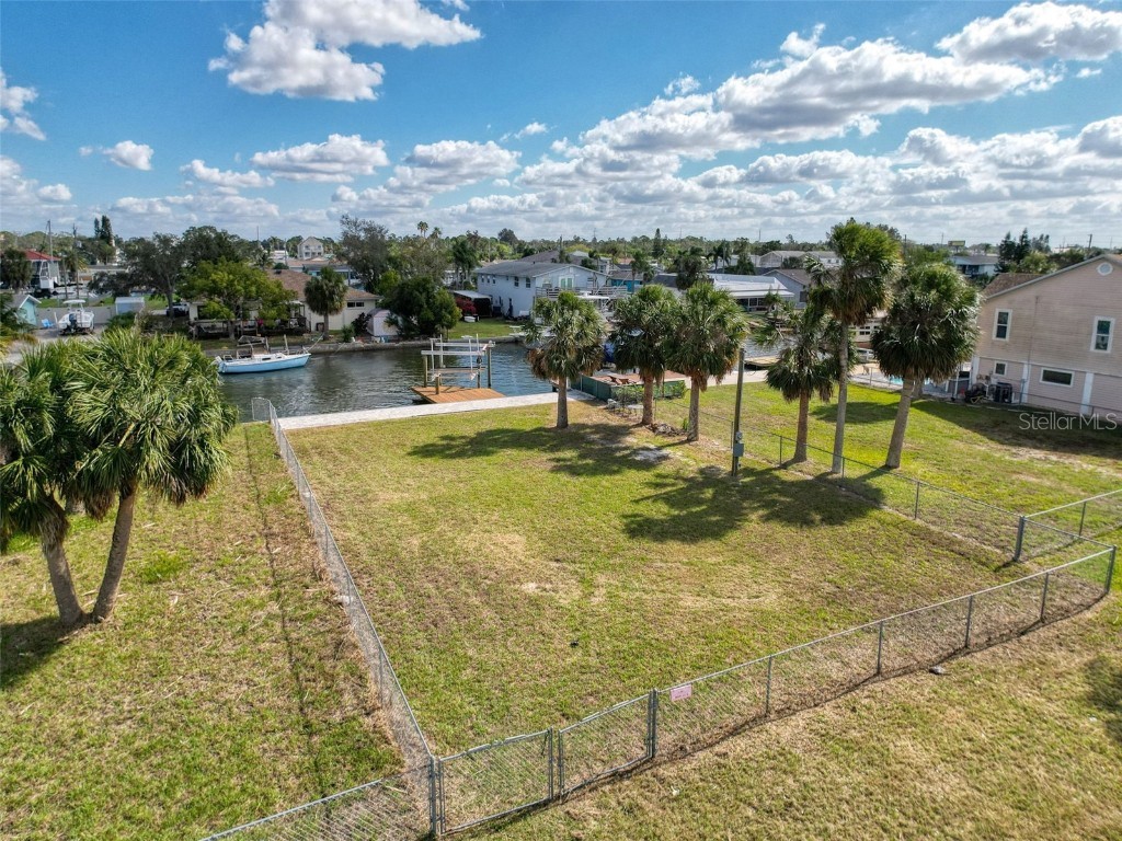 13812 Michelle Avenue Hudson FL 34667 - CANAL TO GULF OF MEXICO W7870006 image1