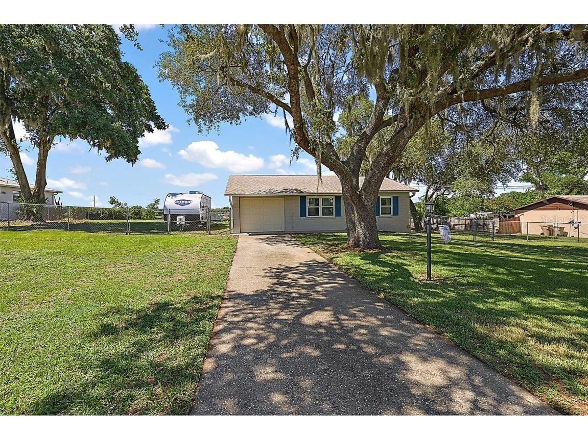 13814 Adams Street Grand Island FL 32735 O6213569 image1