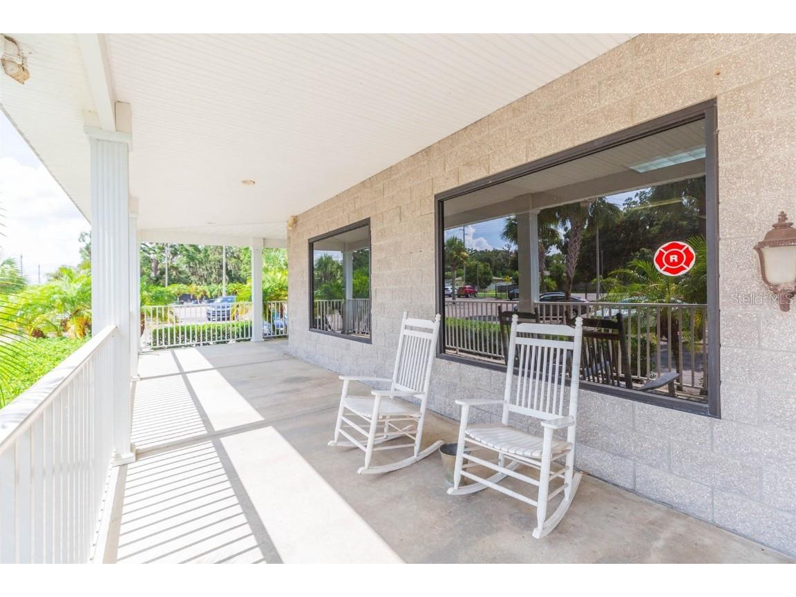 13815 21st Street Dade City FL 33525 TB8398399 image4