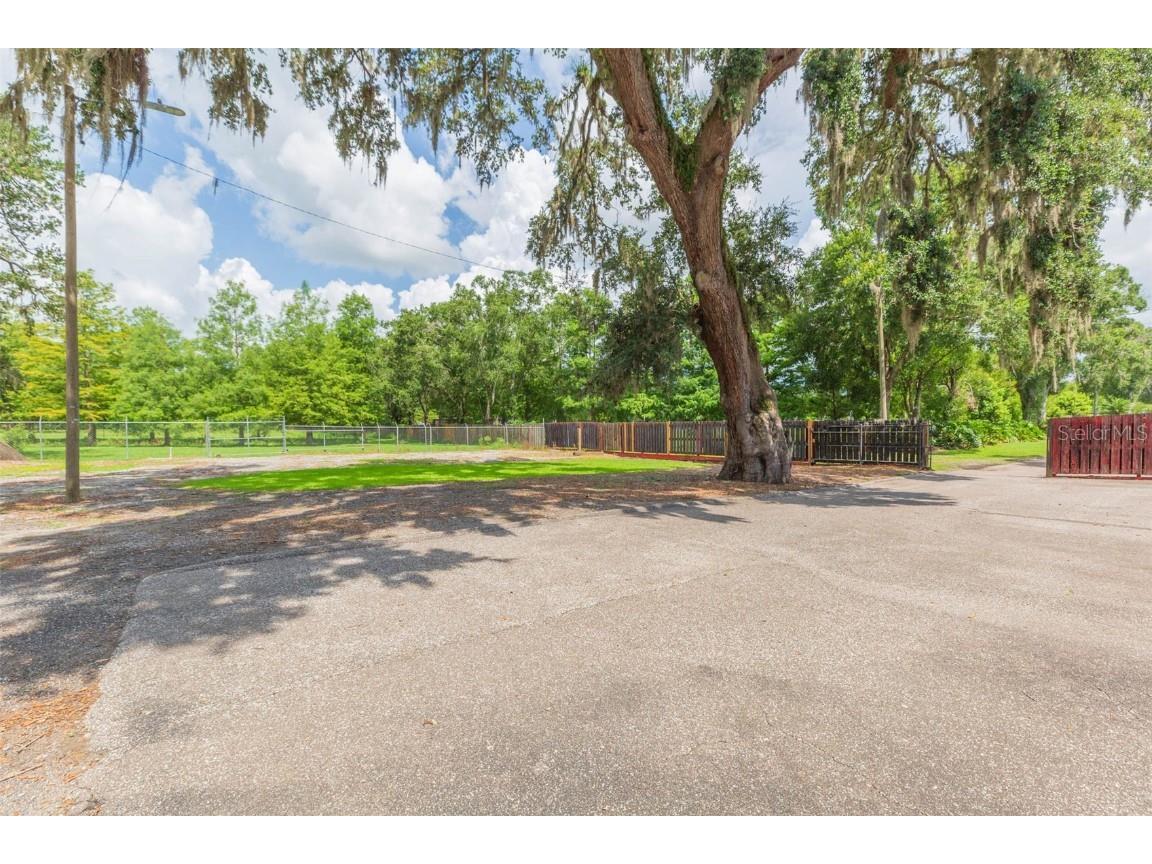 13815 21st Street Dade City FL 33525 TB8398399 image53